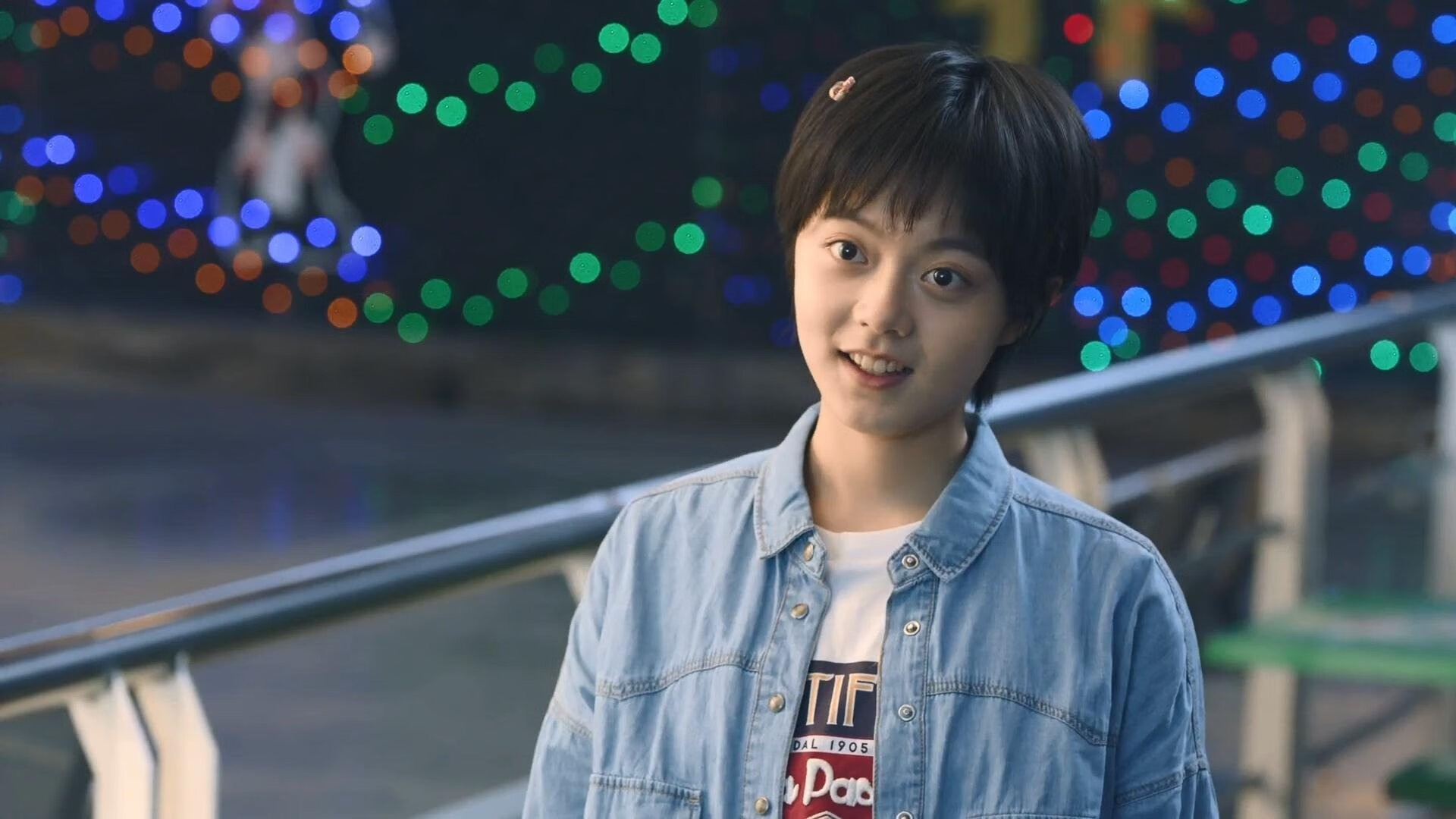 开云网页版-_现场直击：激烈对决中瞬间点燃全场气氛_，激烈的对弈