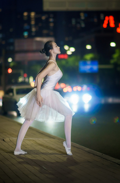 开云入口-里昂年轻球员表现亮眼,里昂历史球星